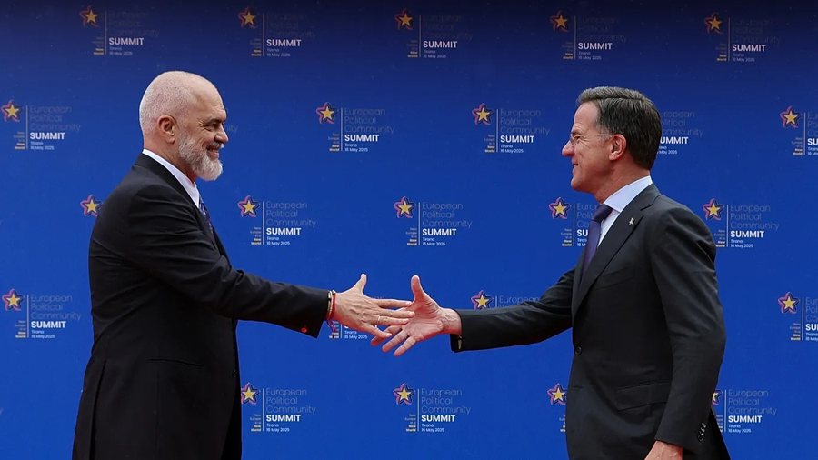 Shqip&euml;ris&euml; mund t&rsquo;i hiqet organizimi i Samitit t&euml; NATO-s,