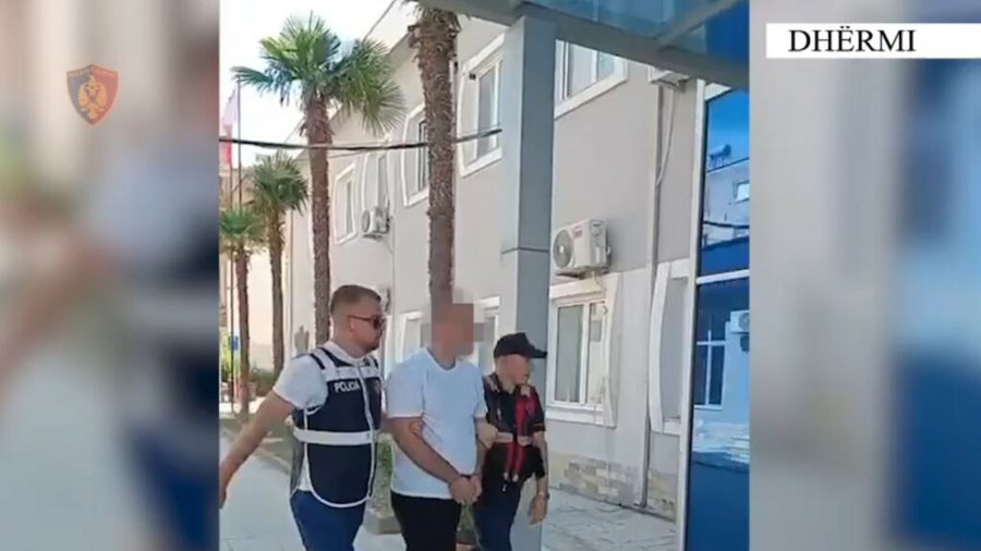 N&euml; k&euml;rkim p&euml;r mashtrim p&euml;rmes Call Center, arrestohen 3