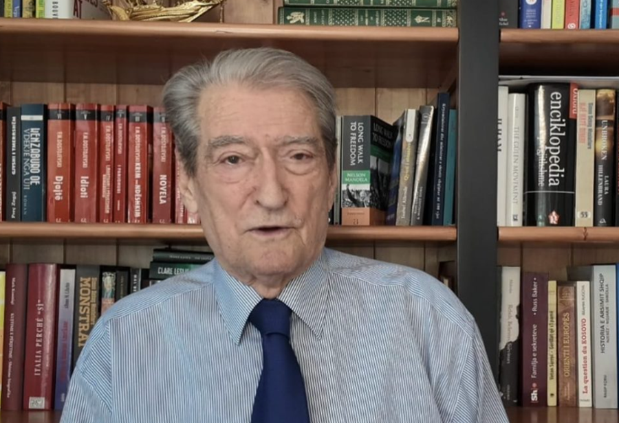 Arkmorti n&euml; protest&euml;, Berisha: Shqiptar&euml;t