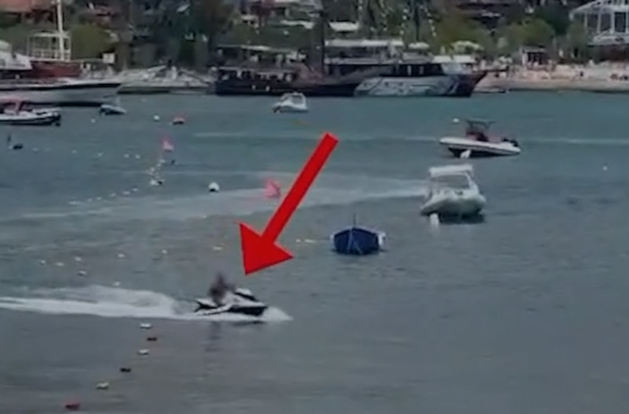 Me Jet Ski rrezikuan jet&euml;n e pushuesve n&euml; Sarand&euml;, gjobiten