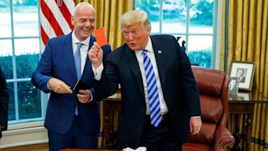 Kartoni i kuq i Balogun shkakton polemika! A e telefonoi Trump? Reagon