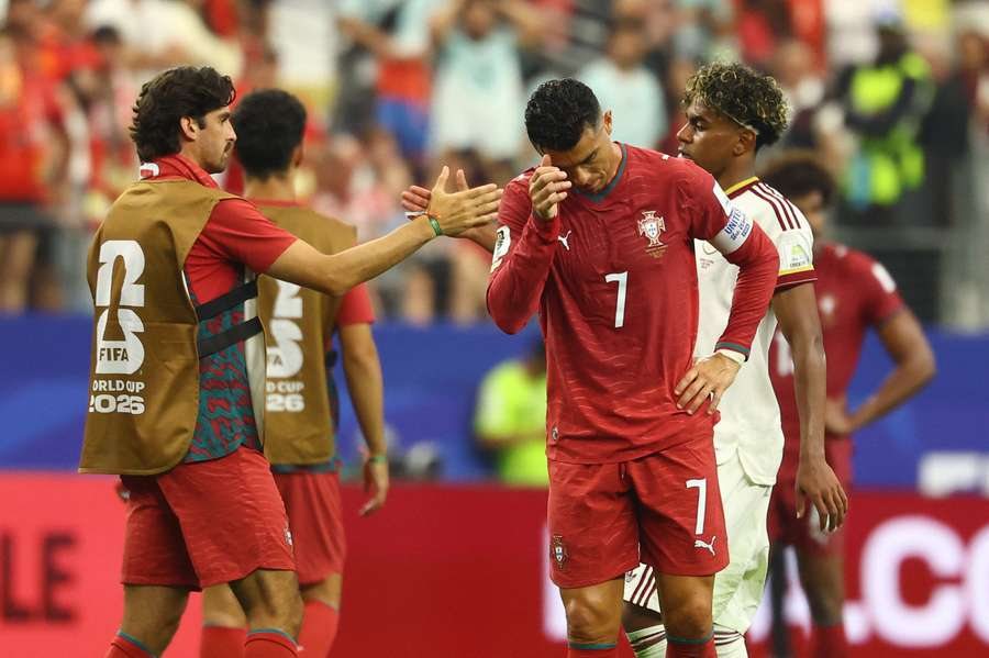 'Shuhet' &euml;ndrra e Ronaldos, Spanja eleminon Portugalin&euml; me