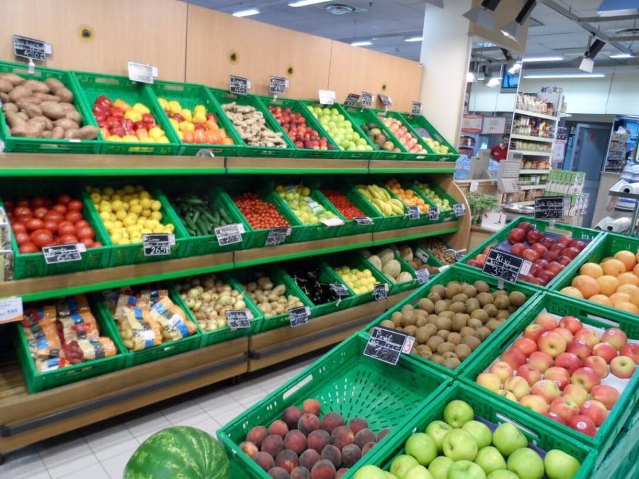N&euml; kulmin e sezonit prodhues, &ccedil;mimet e perimeve marrin