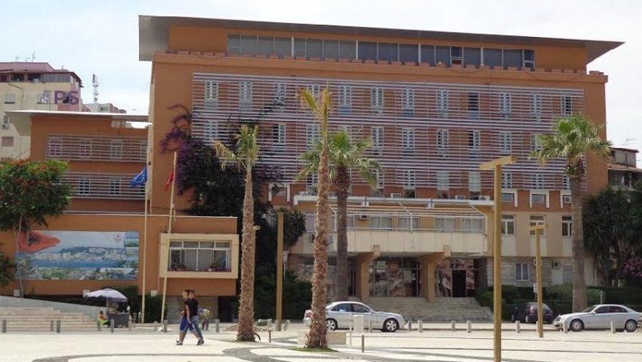 Tjet&euml;rsonin pronat shtet&euml;rore/ SPAK godet Kadastr&euml;n e
