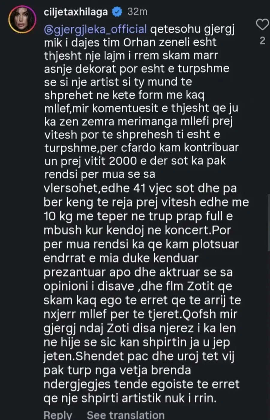 "Dekorimi" i këngëtares bëhet "mollë