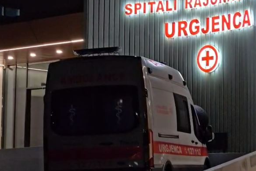 Nj&euml; i paraburgosur mb&euml;rrin pa shenja jete n&euml; spitalin e
