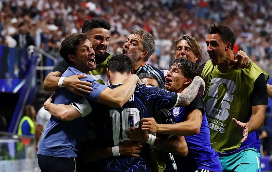 Argjentina p&euml;rmbys Anglin&euml; dhe shkon n&euml; finalen e