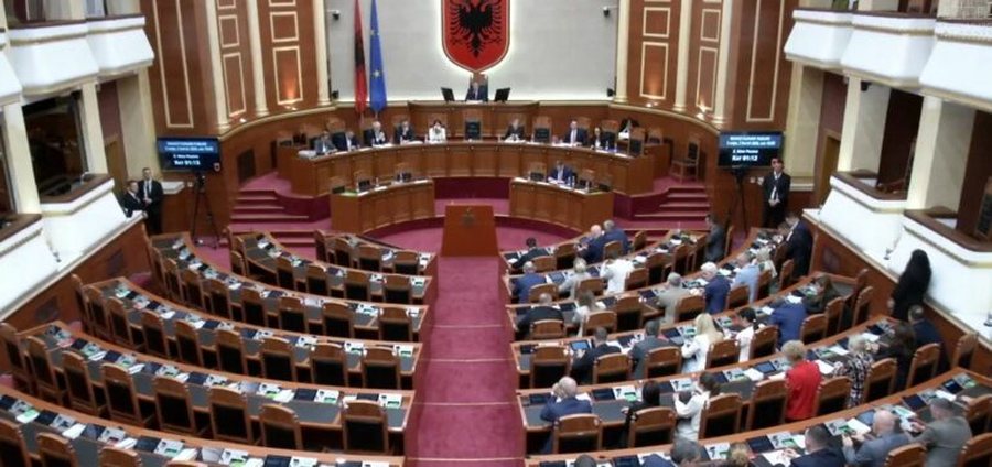 Nis seanca n&euml; Kuvend, bojkoton PD