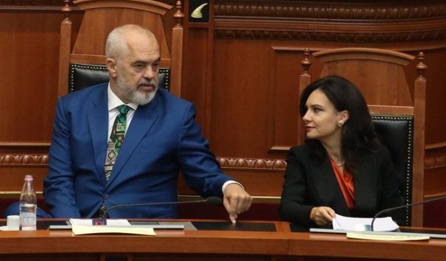"T&euml; mos injorohet protesta!" Spiropali publikon mocionin: Dialog