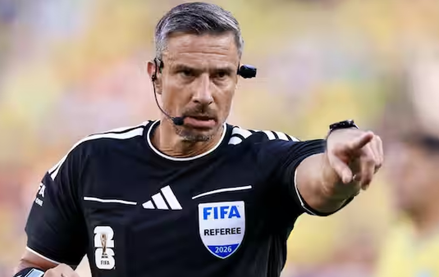 Finalja e Bot&euml;rorit! Arbitri Slavko Vincic nuk mban lot&euml;t pasi
