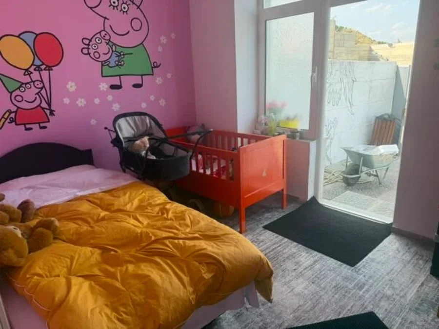 Nëna 34-vjeçare me foshnjën në burgun e Pojskës!