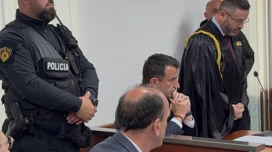 Gjyqi n&euml; Administrative, rr&euml;zohet padia e Veliajt p&euml;r Dadon,