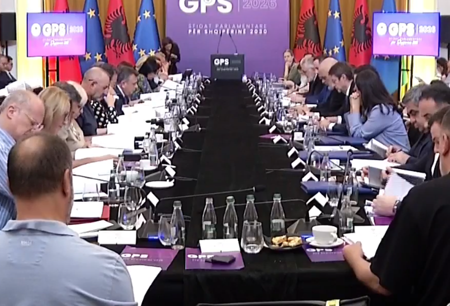 PIKANTE/ Rama u dor&euml;zon 'Bes&euml;n', socialist&euml;t shum&euml;