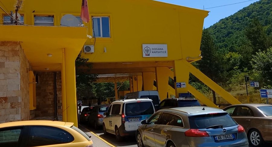 Greva e doganier&euml;ve grek&euml;, pezullohet puna p&euml;r 4 or&euml; n&euml;